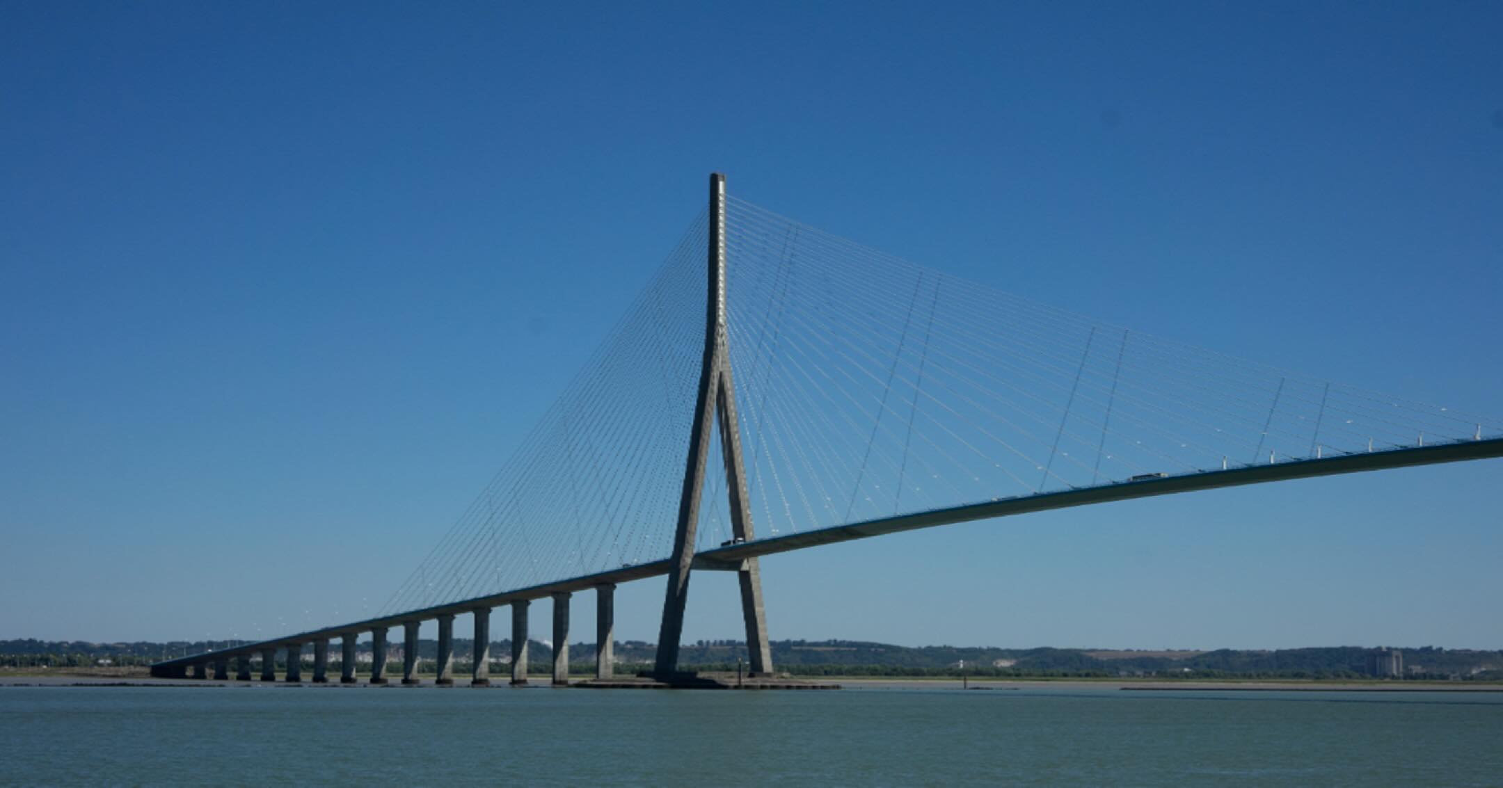 Nous sommes exceptionnellement fermés les aujourd’hui lundi 10 et demain mardi 11 novembre 2025. À bientôt!👋