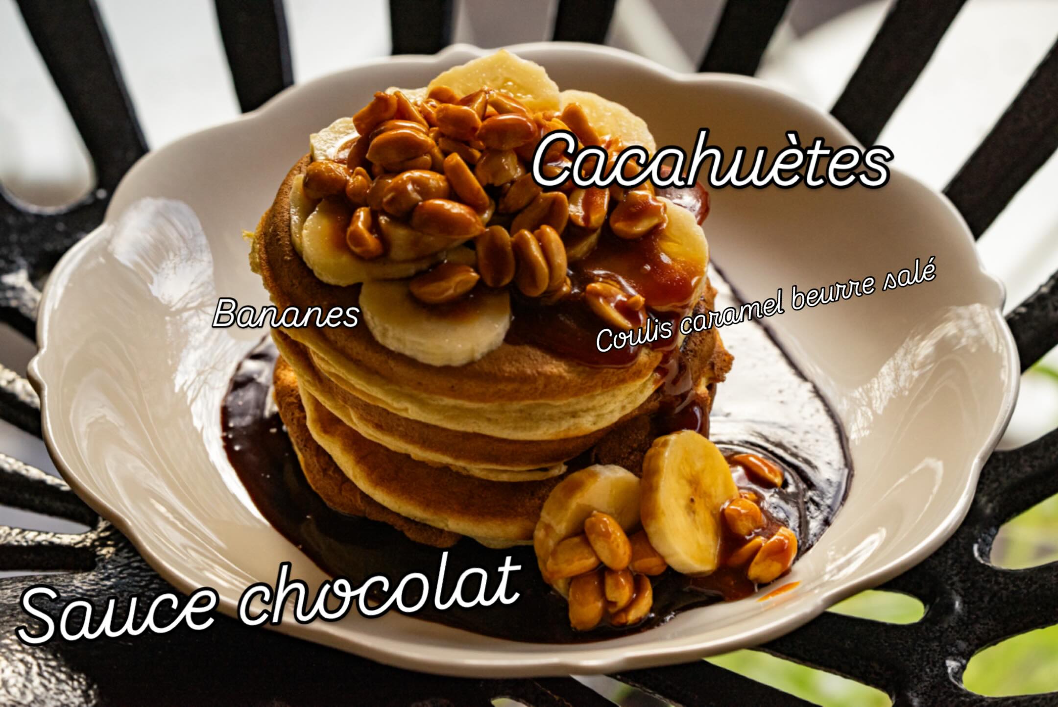 Toute la semaine, jusqu’à midi: ‘snickers’ pancakes au chocolat, cacahuètes, caramel et bananes. 🥞 

 #onlyatoni #ParisCafe #LunchInParis #CoffeeShopLunch #ParisianEats #CafeFood #FrenchCuisine #FoodieInParis #ParisianLunch #DeliciousParis #EiffelTowerEats #CoffeeAndLunch #ParisFoodScene #Foodgasm #FoodPhotography #TastyTreats #InstaFood #FoodLove #ParisianVibes #CafeLife #BonAppetit #Paris #France #foodiesinparis